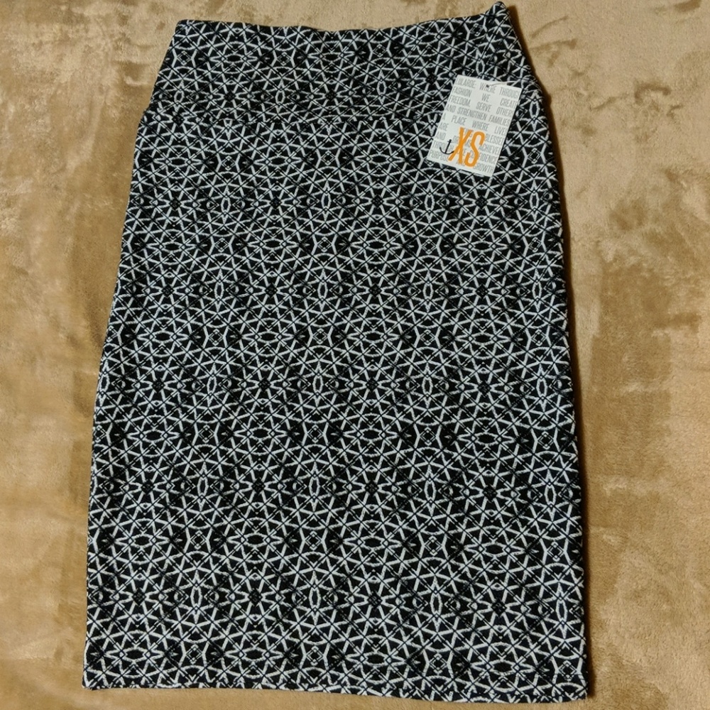 LulaRoe Cassie Skirt